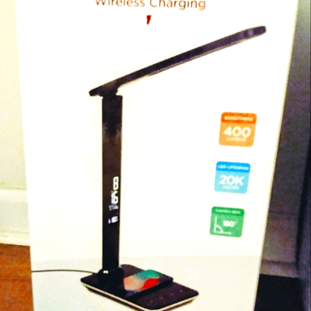 IHome LED Lamp w/Wireless Charging station